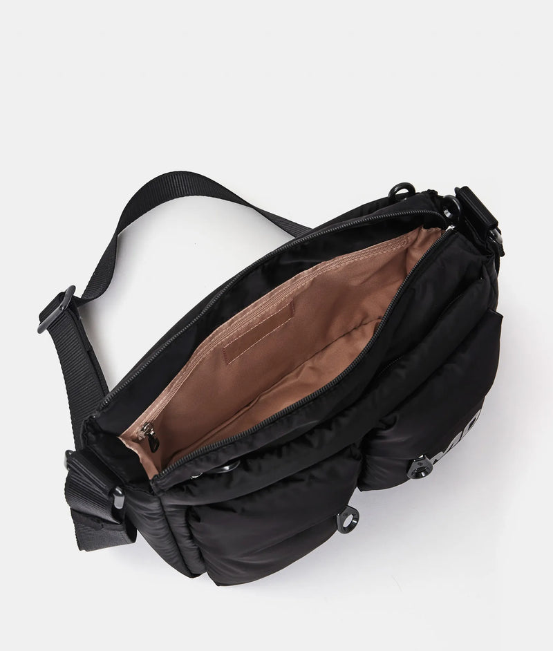 Mandarina Duck τσάντα MD20 balloon Black ONTT5-651
